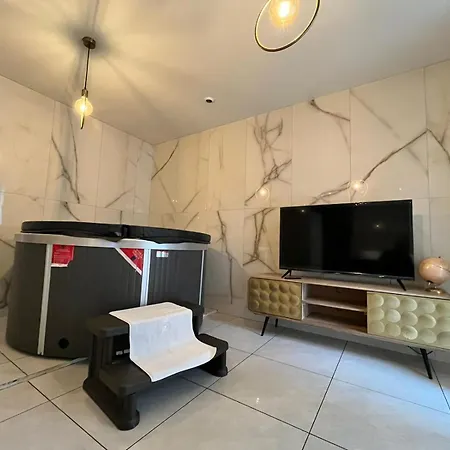 Golden Royal - Jacuzzi * Rouen